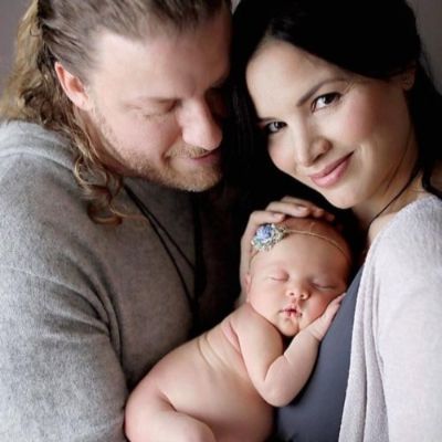 Keith Andreen, Katrina Law, and their cute daughter, Kinley Andreen. Image Source: Nabchlny
